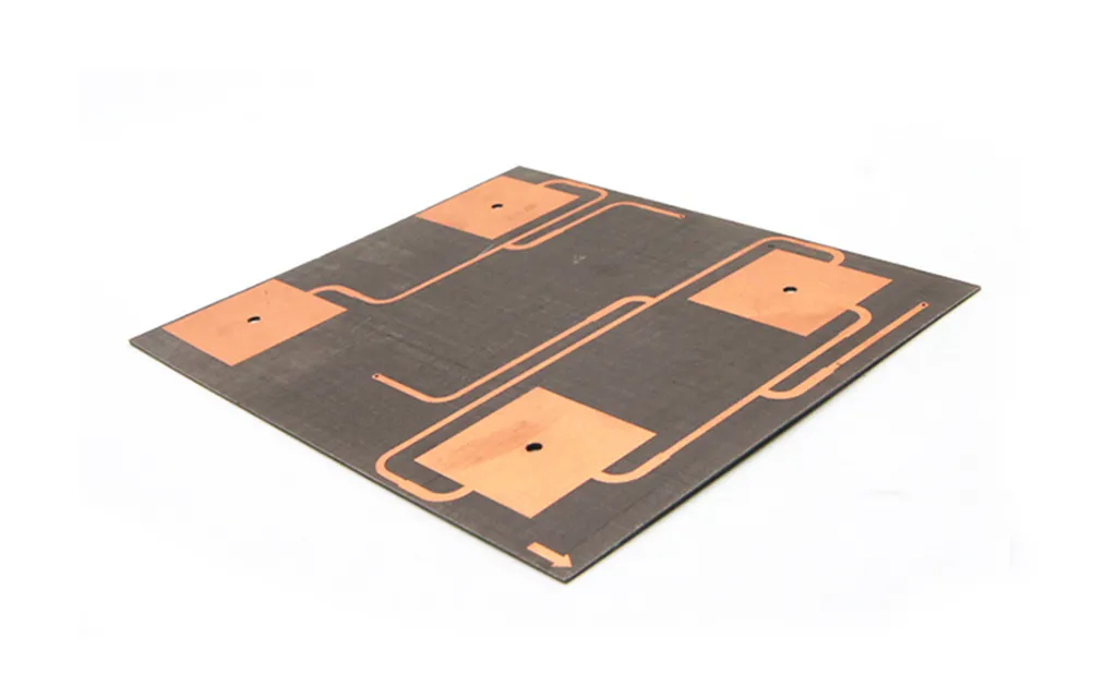 Four-element microstrip patch antenna array — telecom reference