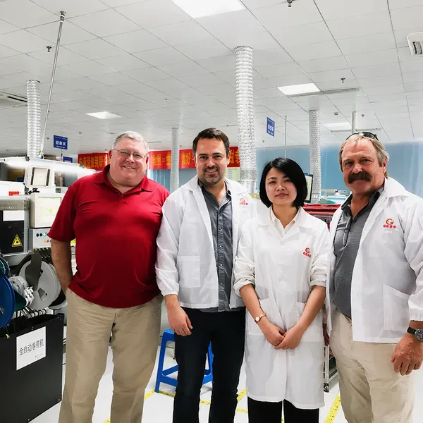 International client delegation at Huaxing SMT line